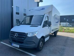 کامیون مسقف Mercedes-Benz Sprinter