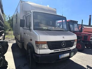 camion fourgon Mercedes-Benz Vario