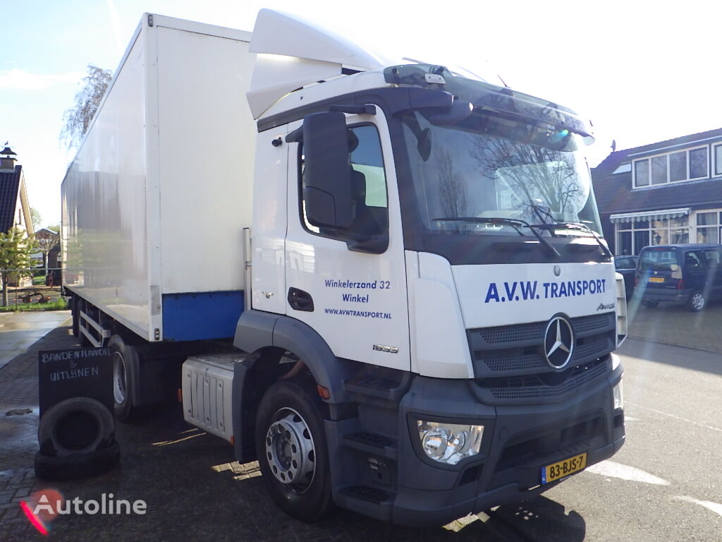 camion fourgon Mercedes-Benz antos 1833