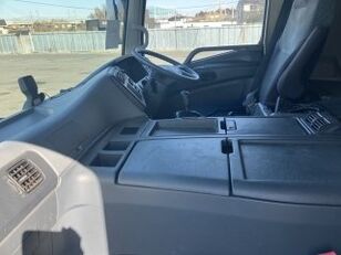 شاحنة مقفلة Mitsubishi SUPER GREAT