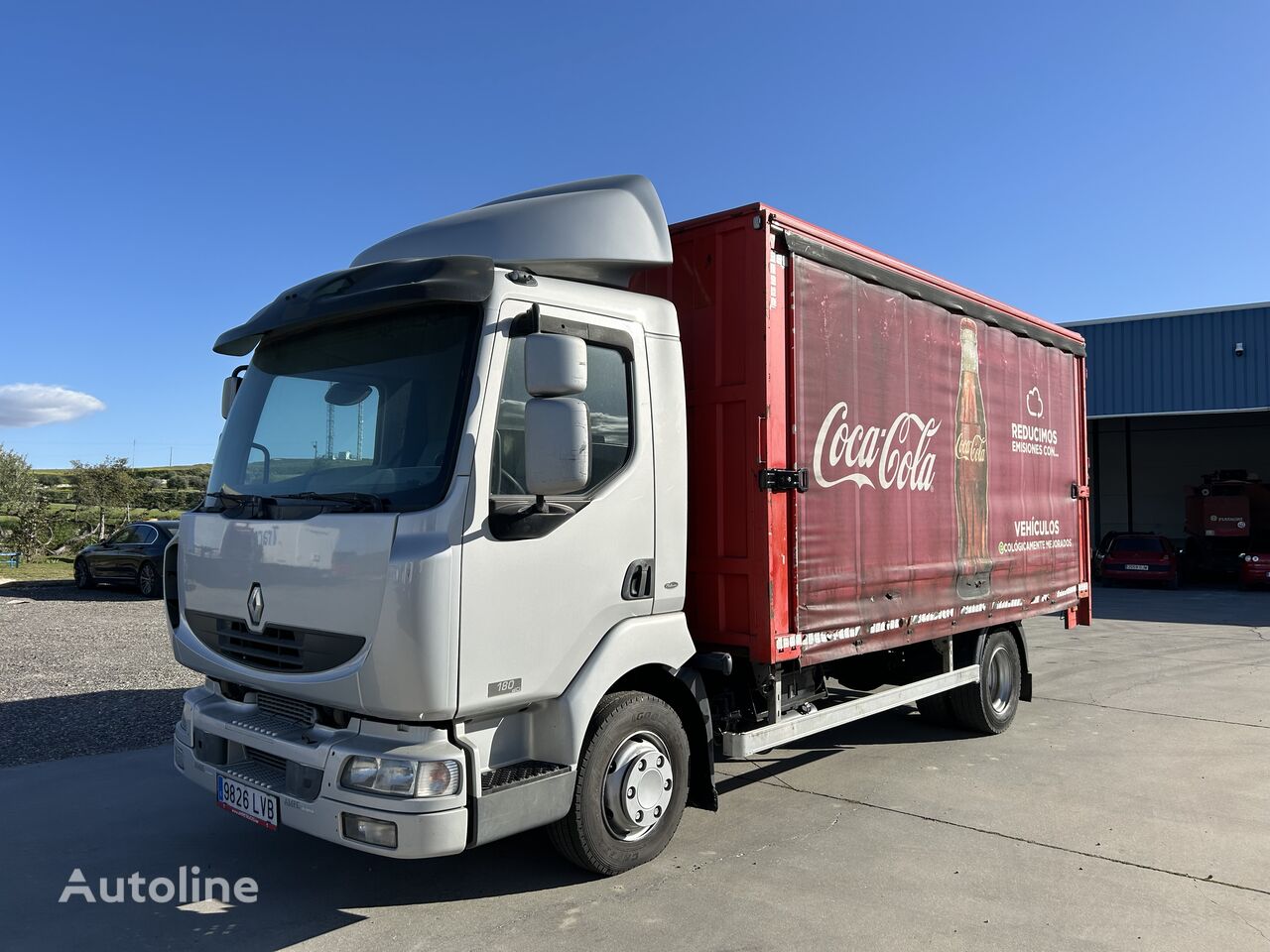 کامیون مسقف Renault Midlum 180. 12 ton. Botellero 10 Palets