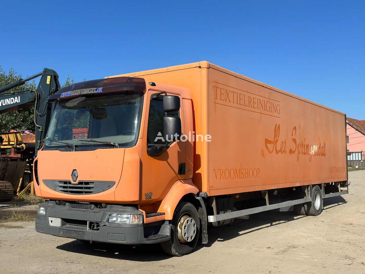 Renault Midlum 220 box truck