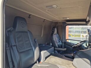 Camion fourgon Scania P280 4x2 - Box with sidedoors - Loadlift - Full air - Euro 6 à vendre - Image 28 | Autoline ML Camion fourgon Scania P280 4x2 - Box with sidedoors - Loadlift - Full air - Euro 6 | Image 28 - Autoline