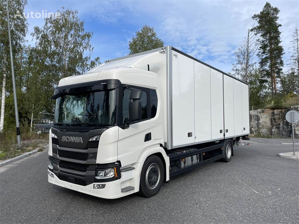 Scania P320 4x2 box truck