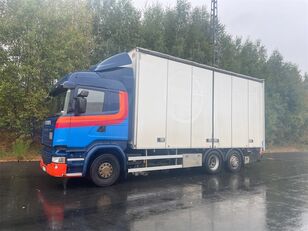 camion fourgon Scania PLS med öppningsbar sida och skjutbart tak R490LB6X2*4MNB