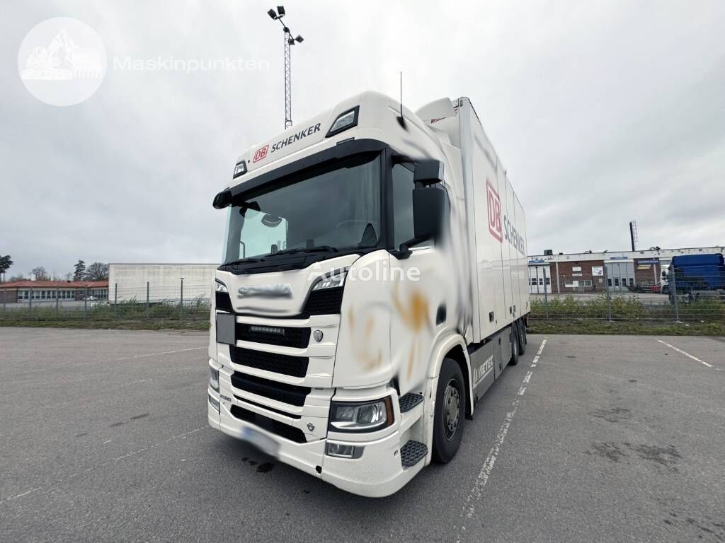 Scania R 580 box truck