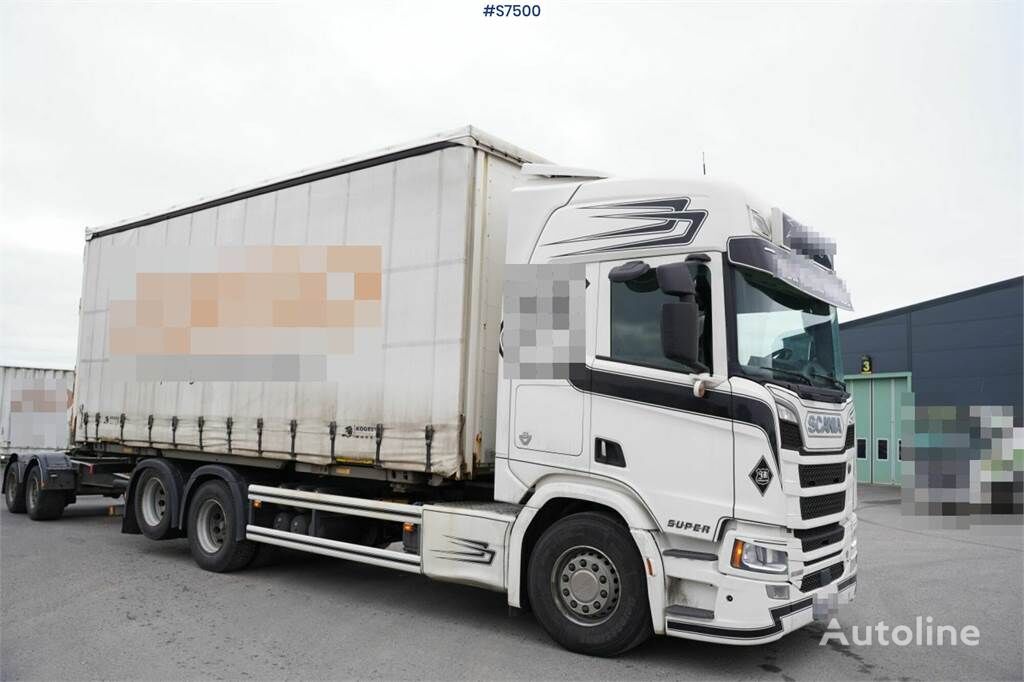 Scania R580 box truck