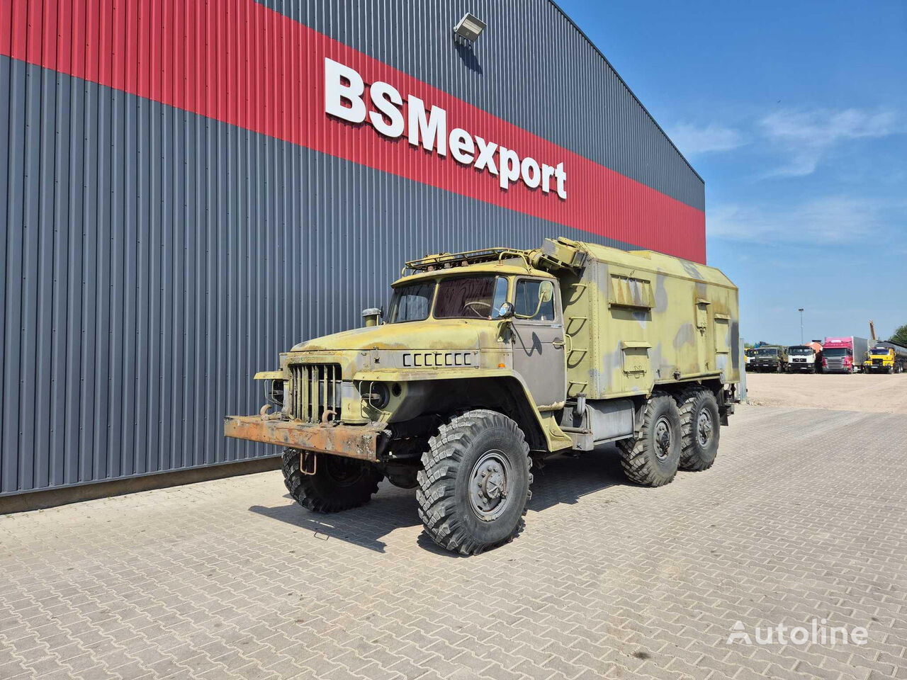 camion fourgon Ural Ural 375 box truck