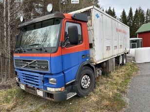 Volvo 250 4x2 box truck