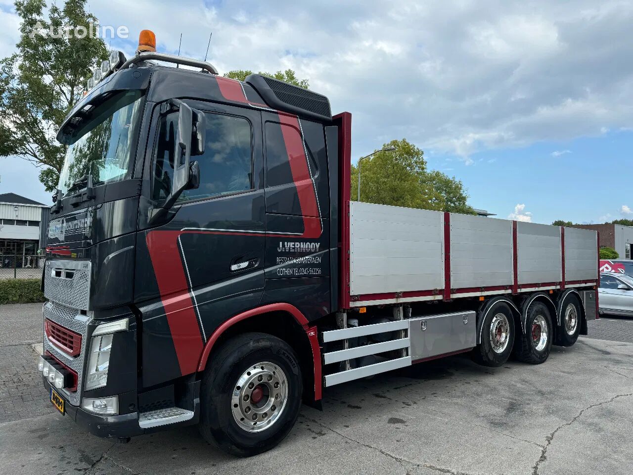 Volvo FH 500 8X2 - EURO 6 + LIFT + STEERING AXLE + NL TRUCK box truck