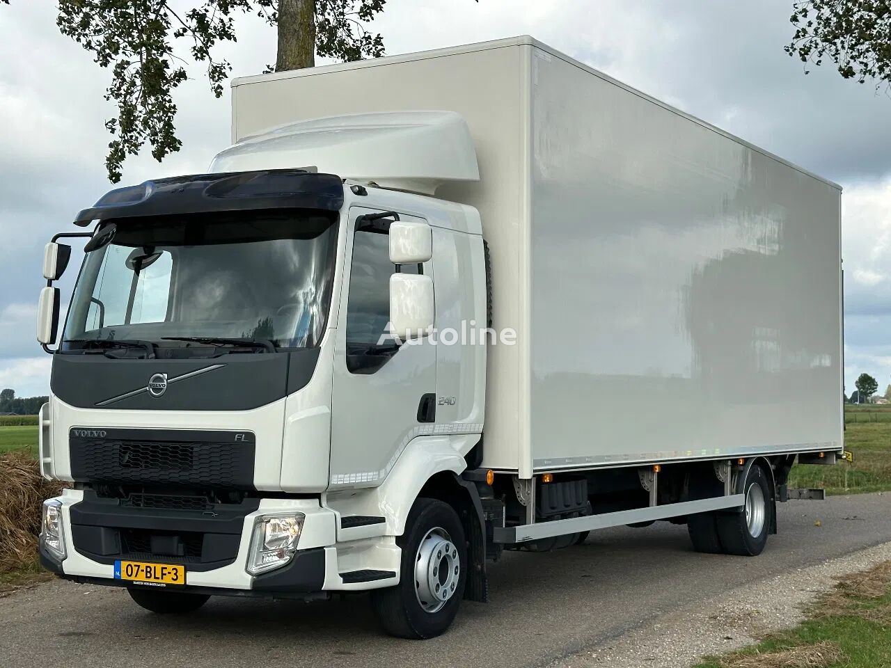 camion fourgon Volvo FL LF240.12 EURO6. 106360km! 736x249x276 Als in NIEUWSTAAT!!