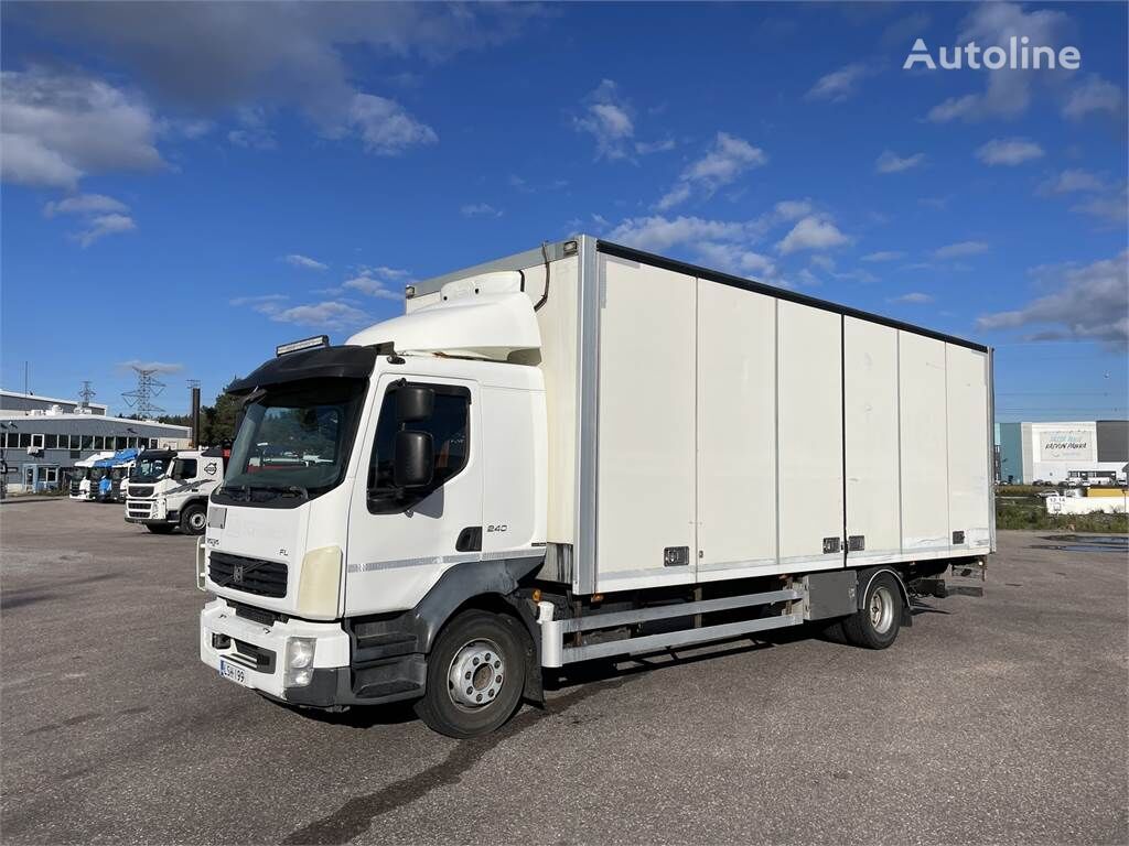 truk box Volvo FL240 4x2