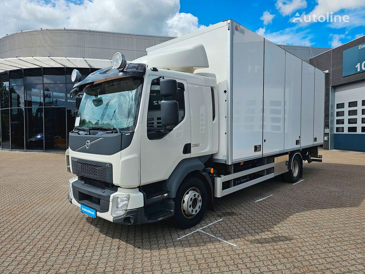 Volvo FL280 dobozos teherautó