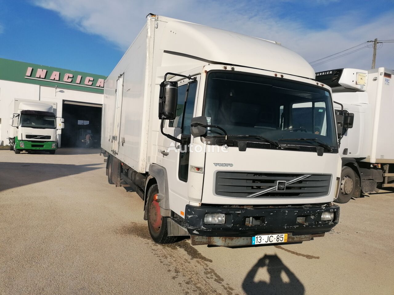 Volvo FL6 box truck