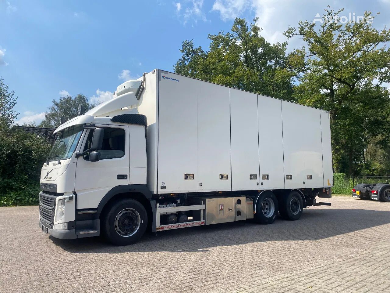 شاحنة مقفلة Volvo FM 460 6x2 Sideloader Full air