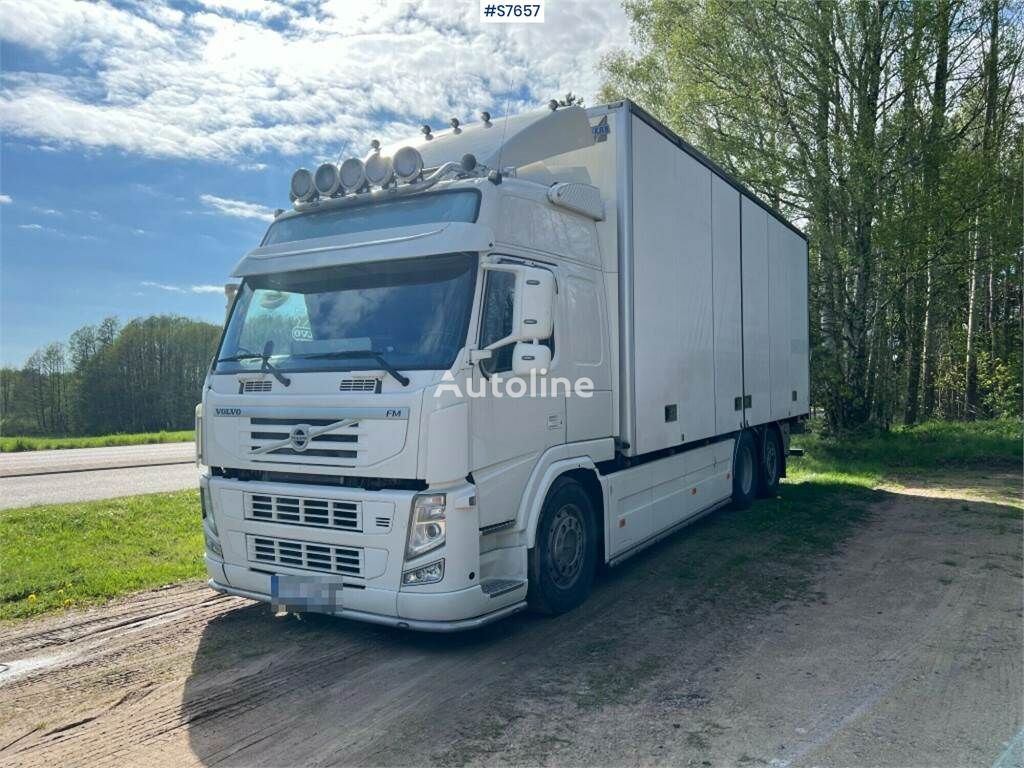 camião furgão Volvo FM 6x2 Box truck with openable left side and tail