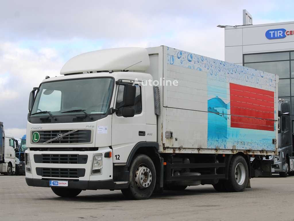 Volvo FM9 box truck