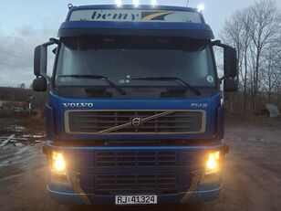 camion furgon Volvo FM9
