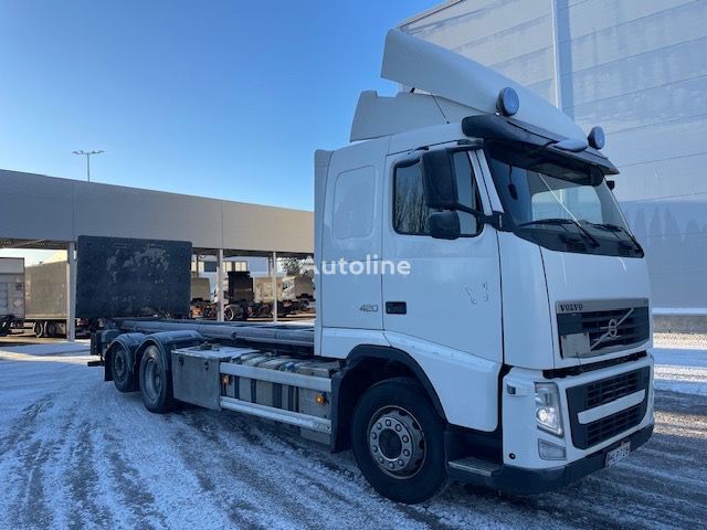 камион со кука за подигање товар Volvo FH420