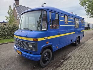 Mercedes-Benz 613 D oldtimer (1985) panel van conversion