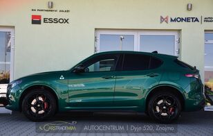 automobile Alfa Romeo Stelvio,  2.9 V6 Bi-T 520PS QUADRIFOGLIO