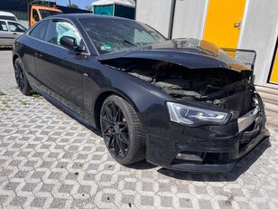 سيارة Audi A5 بعد وقوع الحادث