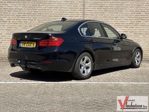 BMW 320 car
