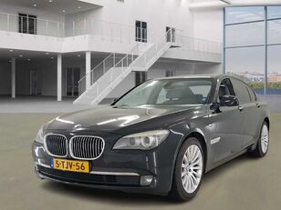 سيارة BMW 7-serie