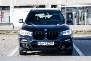 automobile BMW X3 xDrive30d A/T