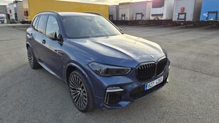 automobile BMW X5 M50D 3,0
