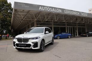 BMW X7, xDrive40i auto