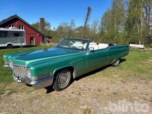 samoch&oacute;d Cadillac DEVILLE