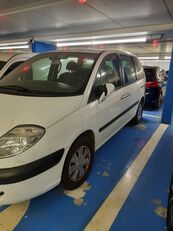 автомобиль Citroen Vehicule citroen c8 128344 km annee 2004 diesel embrayage a