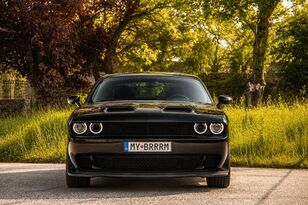 Dodge Challenger RT 5.7 automobil