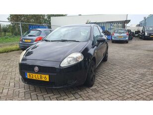 автомобиль Fiat Grande Punto