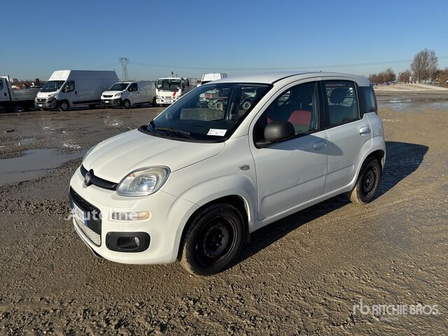 Fiat Panda car - Autoline