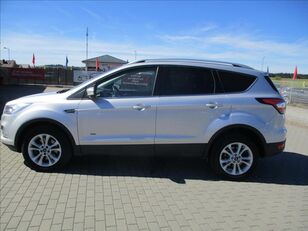 Ford Kuga 車