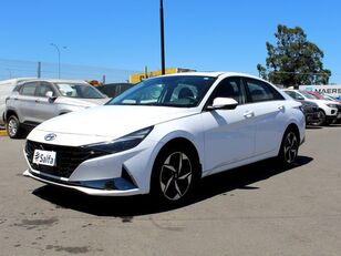 Hyundai ELANTRA coche