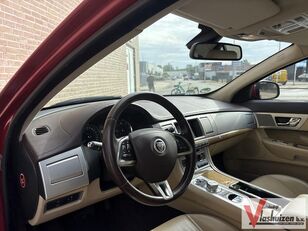 automobile Jaguar XF