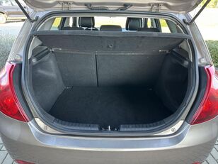 Automobile KIA CEE'D 1.6 CRDi EX Mo.-i! 1 290 000 Ft à vendre - Image 12 | Autoline CH Automobile KIA CEE'D 1.6 CRDi EX Mo.-i! 1 290 000 Ft | Image 12 - Autoline