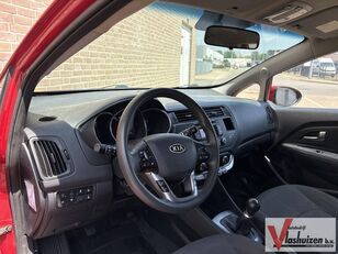 automobile KIA Rio