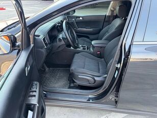 بيع سيارة KIA Sportage 2.0 CRDi SIlver - صورة 8 | Autoline TN سيارة KIA Sportage 2.0 CRDi SIlver | صورة 8 - Autoline