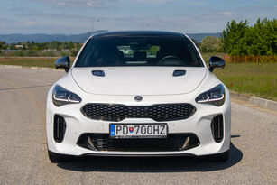 KIA Stinger automobil