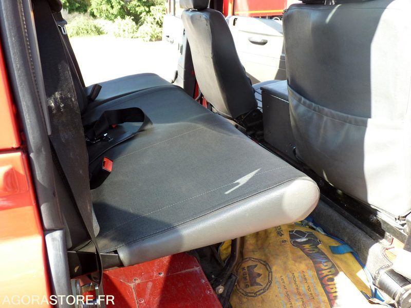 2002 Land Rover Defender-47594356
