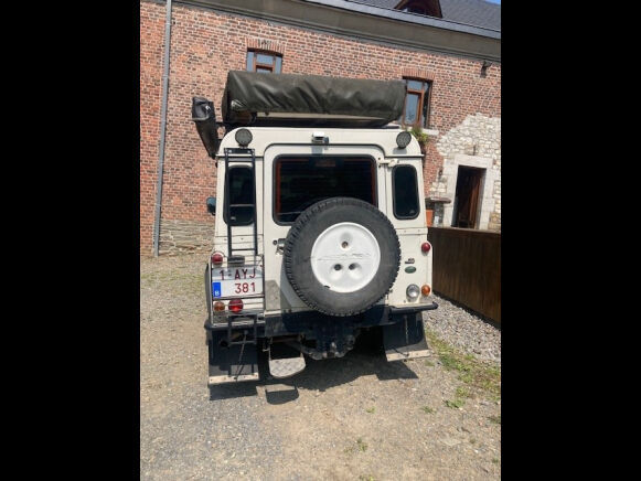 Land Rover Land-Rover Defender 11O automobil - Autoline