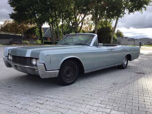 سيارة Lincoln Continental