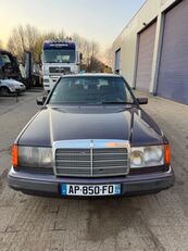 Mercedes-Benz 200-serie **W124-250TD** car