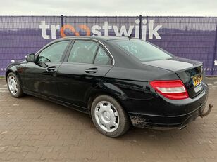 سيارة Mercedes-Benz C-klasse