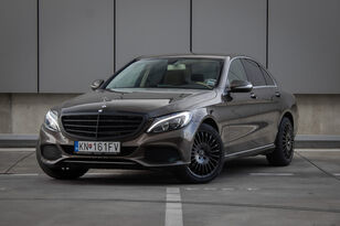 automobil Mercedes-Benz C trieda Sedan 200 d A/T