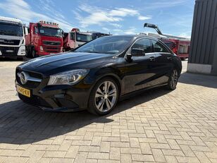 Mercedes-Benz CLA 200 car